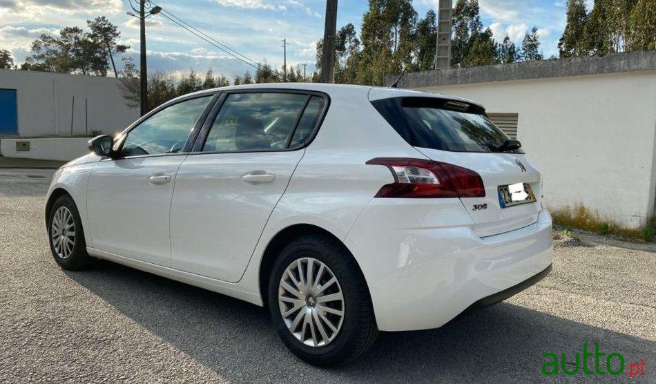 2015' Peugeot 308 photo #1