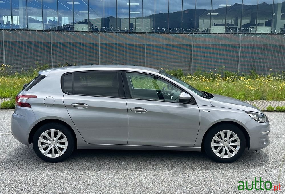 2016' Peugeot 308 1.6 Bluehdi Allure photo #4