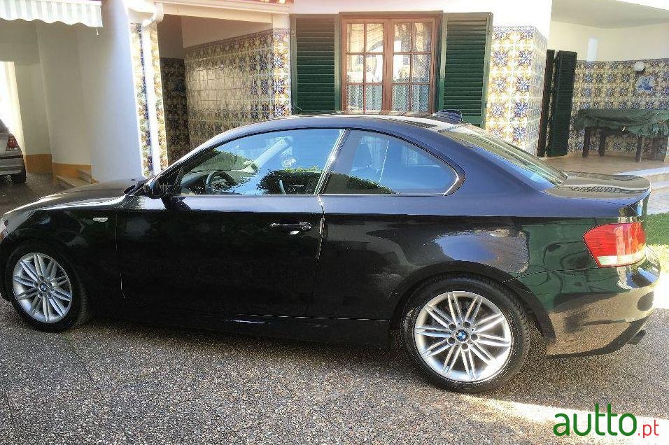 2008' BMW 123 photo #1