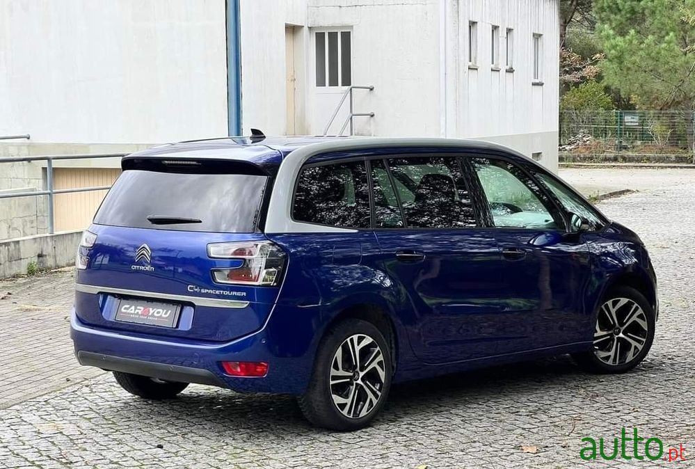 2019' Citroen Grand C4 SpaceTourer photo #4