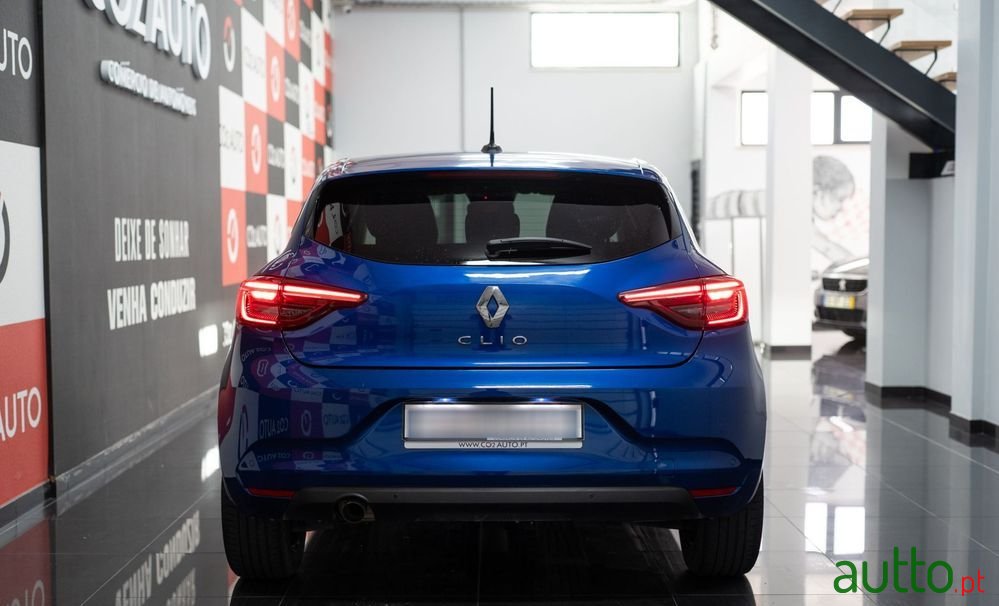 2021' Renault Clio photo #5