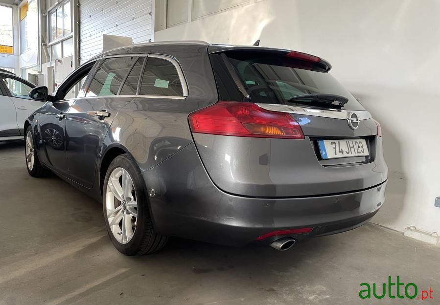 2010' Opel Insignia Sports Tourer photo #5