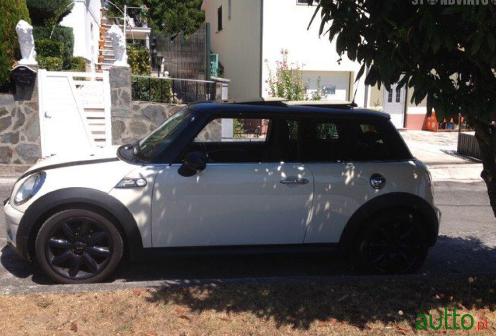 2008' MINI Cooper D photo #1