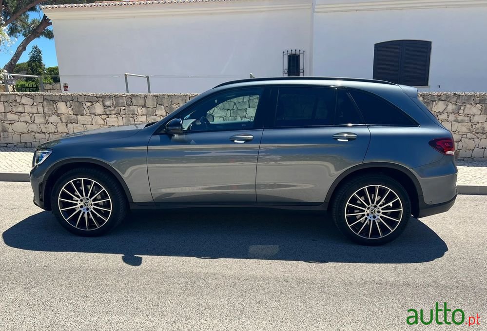 2022' Mercedes-Benz GLC 220 photo #6