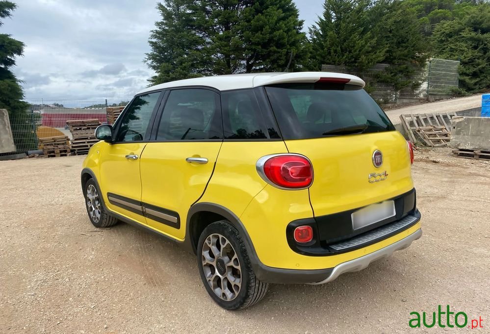 2013' Fiat 500L photo #4