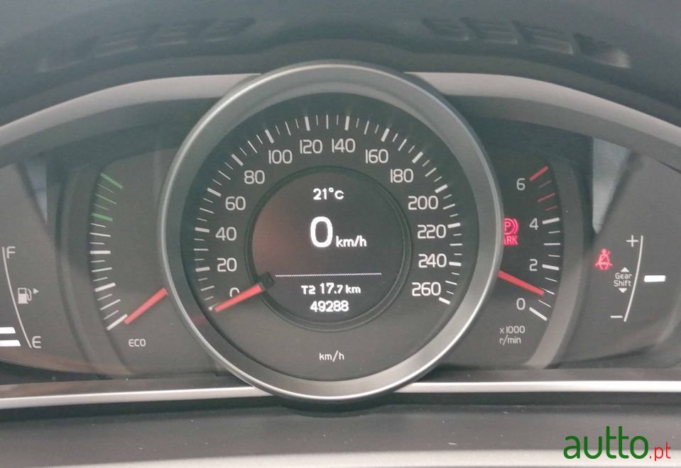 2015' Volvo V40 photo #5