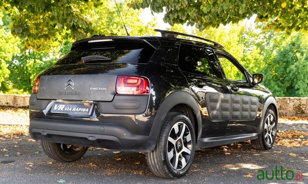 2016' Citroen C4 Cactus 1.2 Puretech Feel photo #2