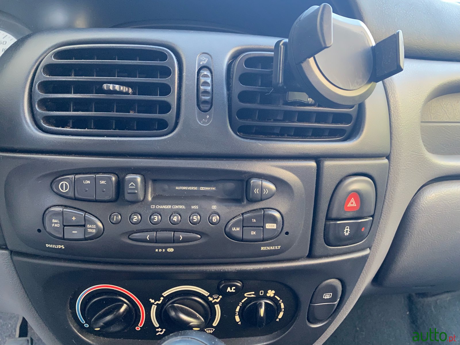 1999' Renault Megane photo #4