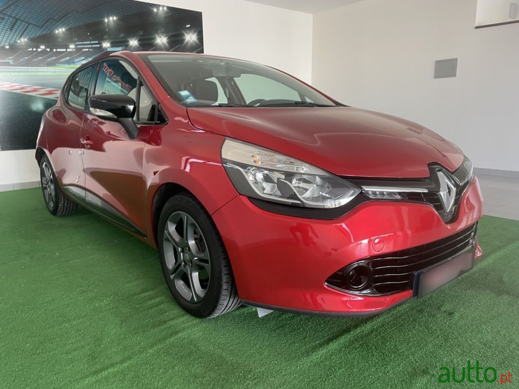 2014' Renault Clio photo #3