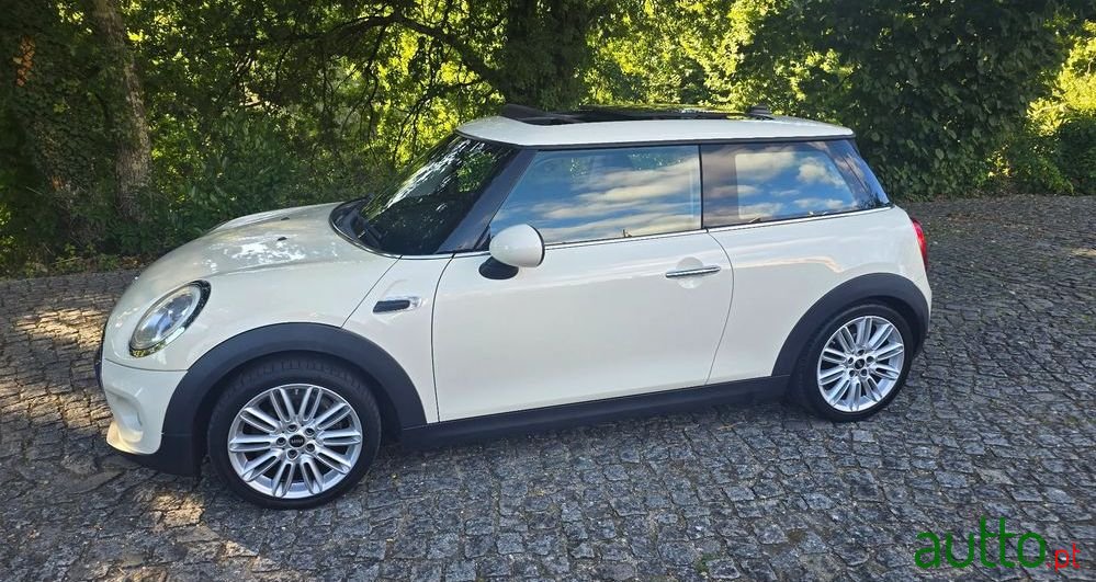 2016' MINI Cooper D 3 Portas photo #1