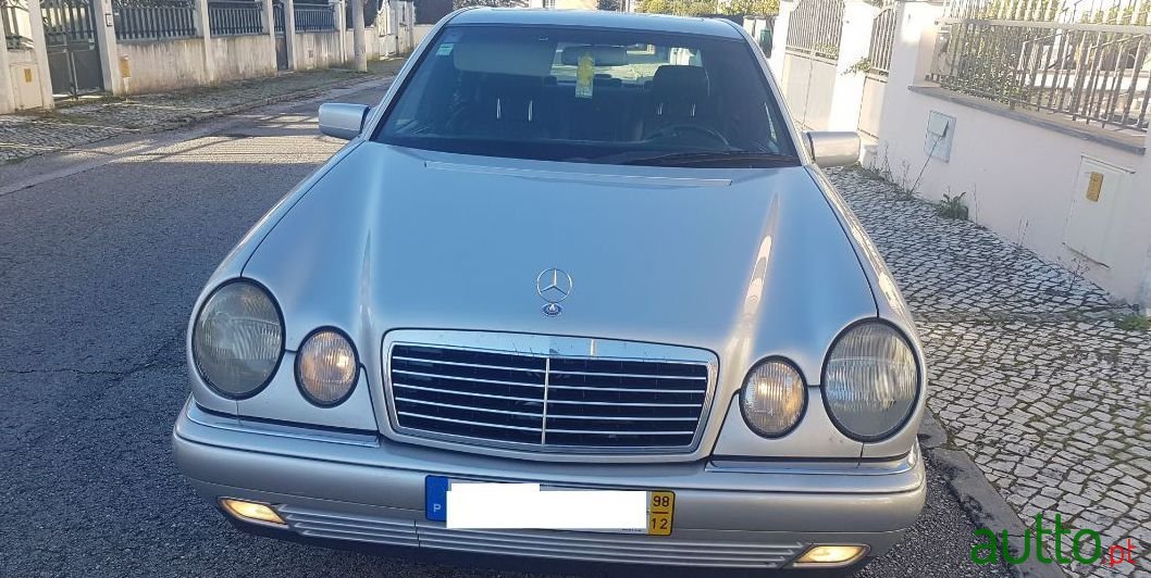 1998' Mercedes-Benz E-300 photo #2