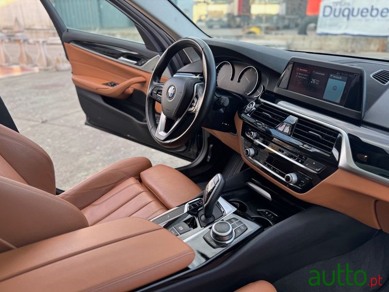 2019' BMW Série 5 photo #6