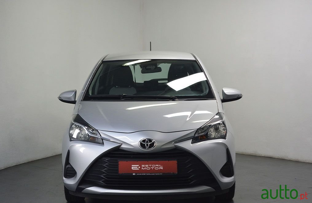 2019' Toyota Yaris photo #2