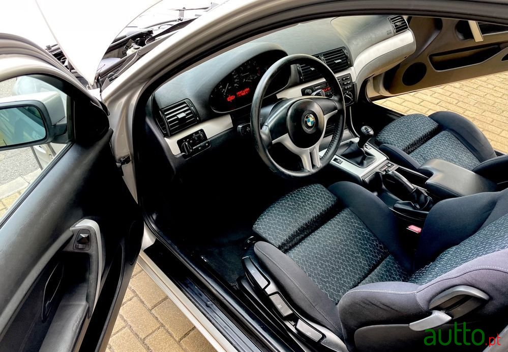 2002' BMW 318 photo #6