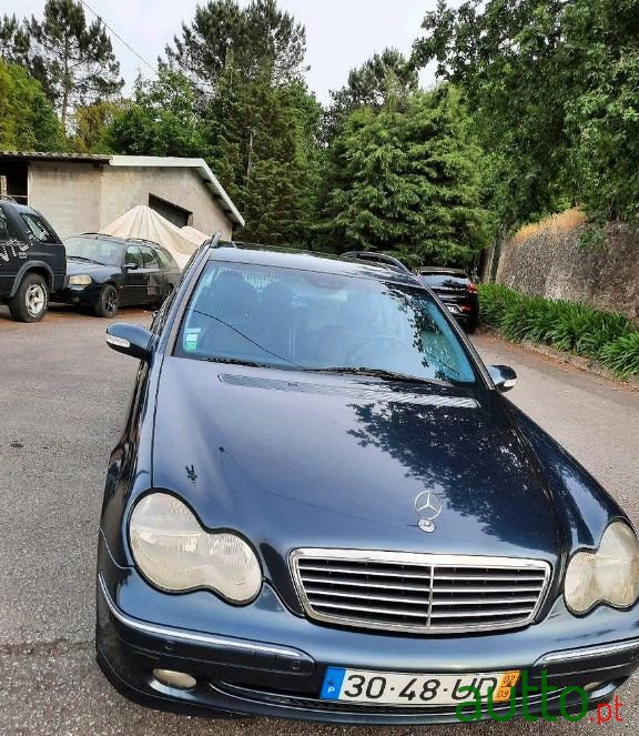 2002' Mercedes-Benz C-200 photo #4