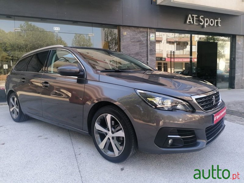 2018' Peugeot 308 Sw photo #1