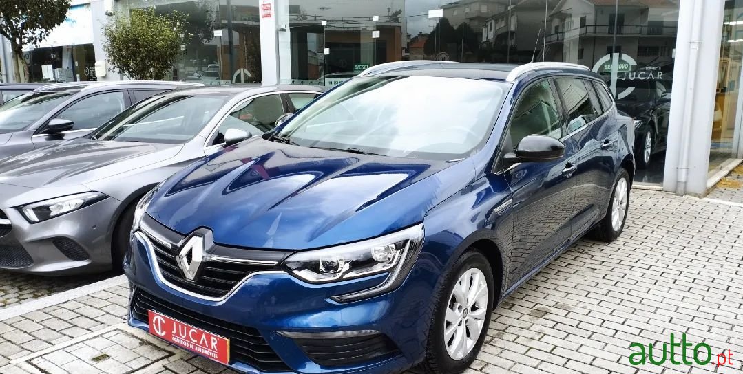 2019' Renault Megane Sport Tourer photo #1
