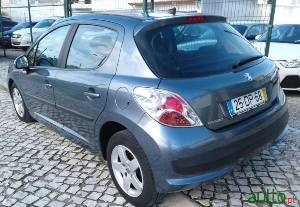 2007' Peugeot 207 photo #1