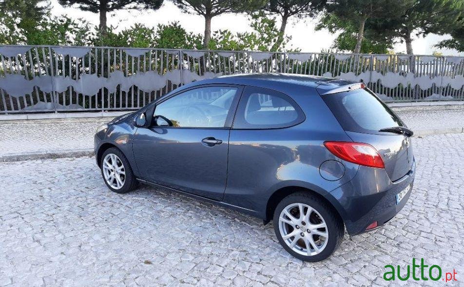 2009' Mazda 2 photo #2