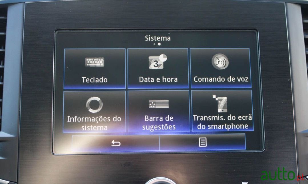 2017' Renault Megane Sport Tourer photo #6