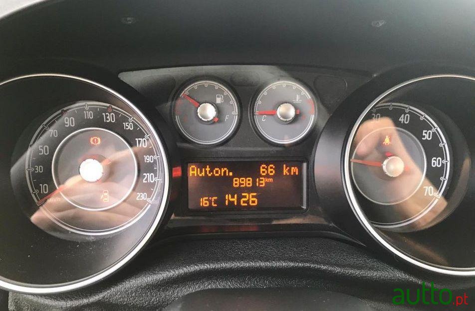 2016' Fiat Punto photo #3