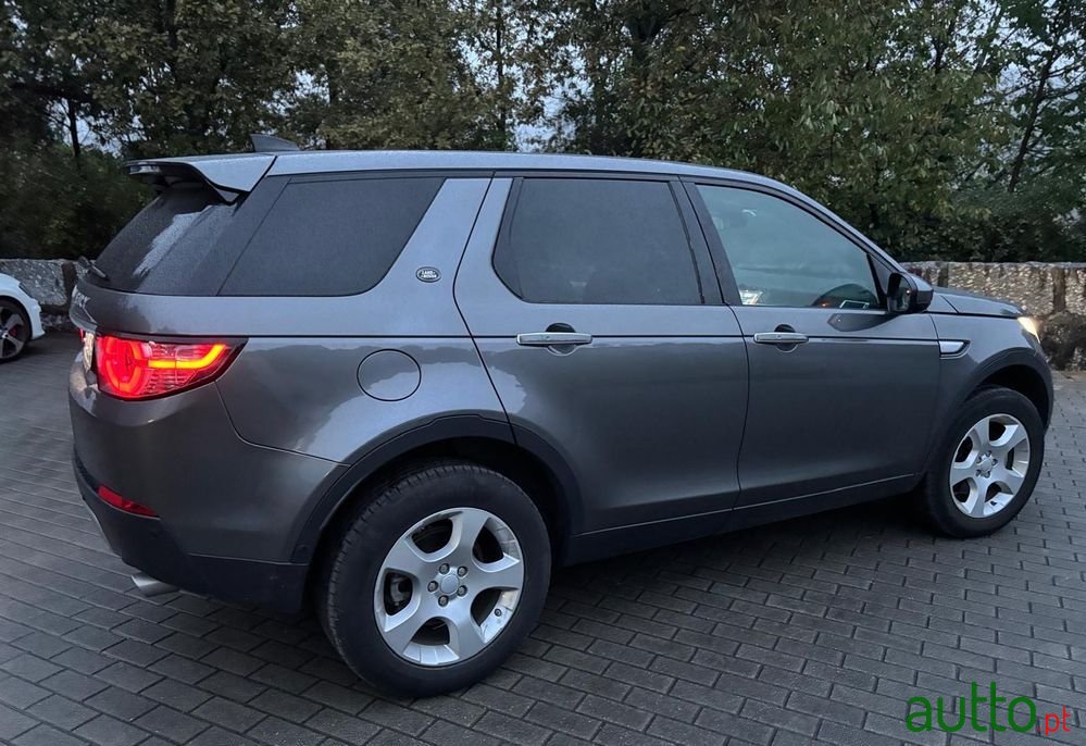 2016' Land Rover Discovery Sport photo #3