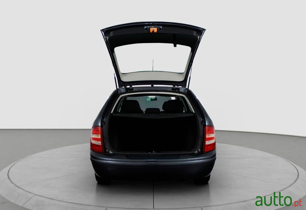 2007' Skoda Fabia Break photo #5