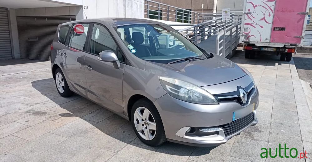 2014' Renault Grand Scenic Energy photo #2