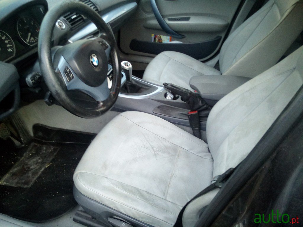 2005' BMW 120 Business photo #6