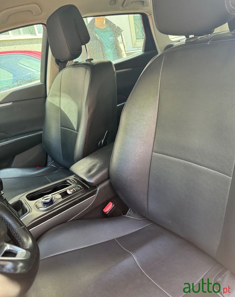 2017' Renault Talisman Sport Tourer photo #4