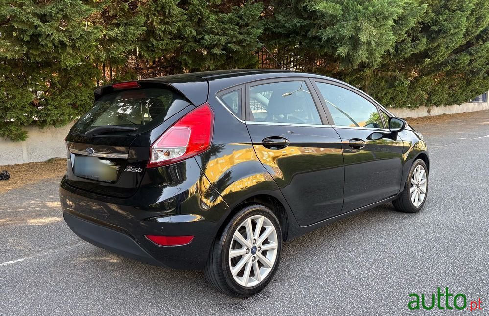 2015' Ford Fiesta 1.0 T Ecoboost Titanium photo #3
