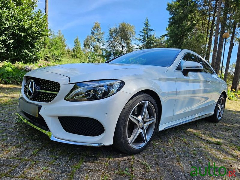 2015' Mercedes-Benz C 250 photo #1