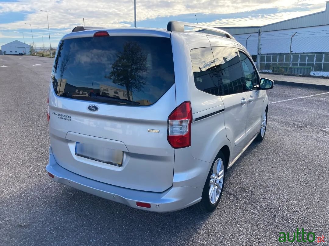 2015' Ford Tourneo Courier photo #5
