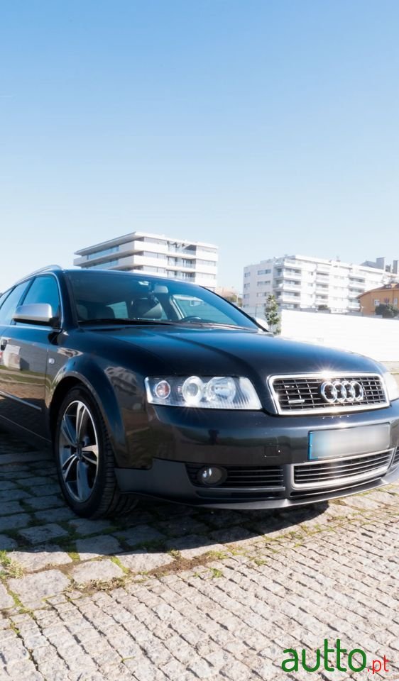 2001' Audi A4 Avant photo #1