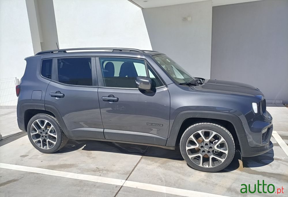 2023' Jeep Renegade photo #6