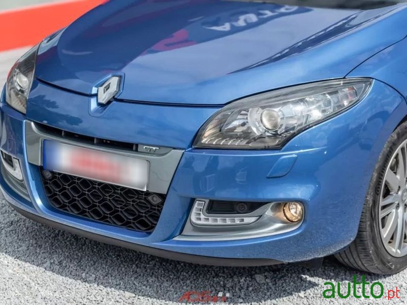 2012' Renault Megane photo #4