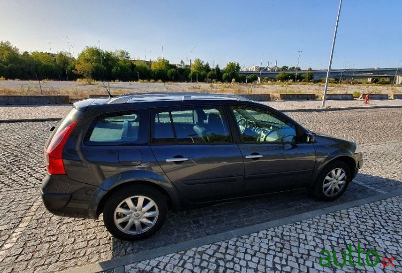 2008' Renault Megane Break photo #4