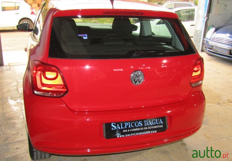 2014' Volkswagen Polo photo #4