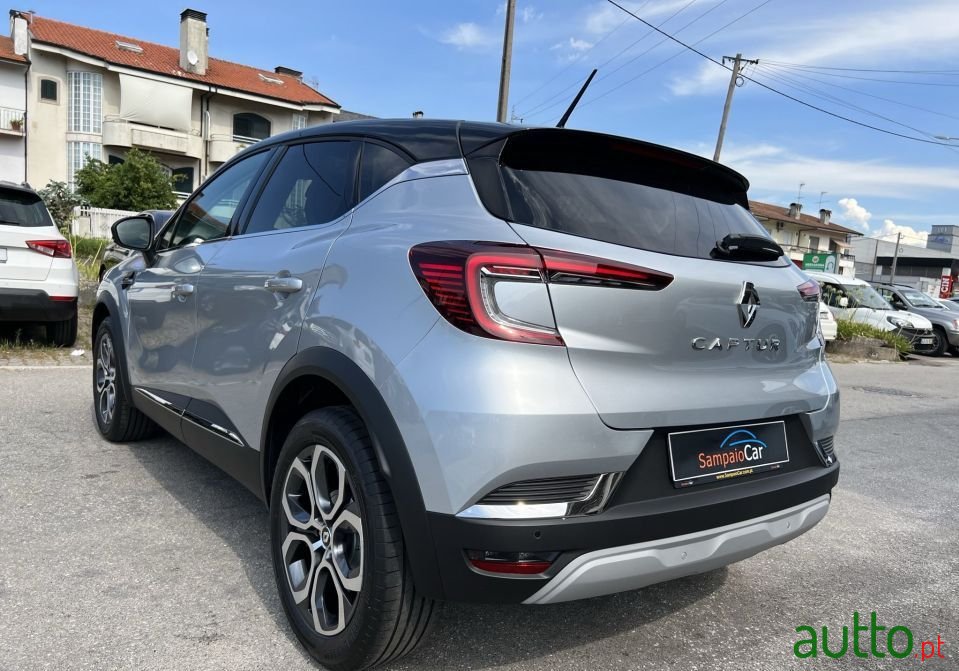 2022' Renault Captur photo #5