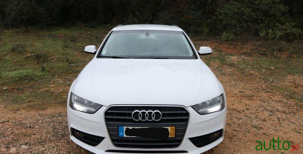 2012' Audi A4 Avant photo #3