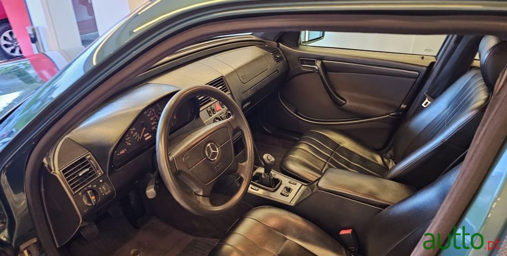 1999' Mercedes-Benz C 220 Cdi Classic photo #6