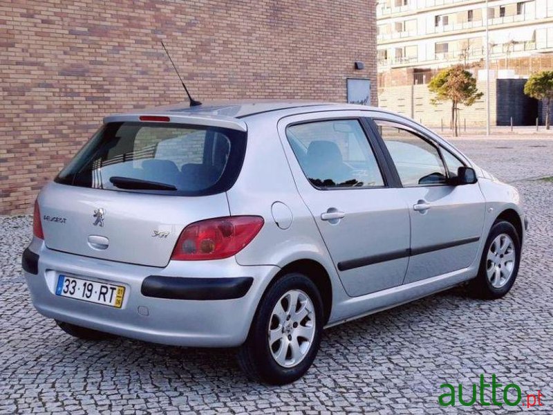2001' Peugeot 307 1.6 16V Xt photo #2