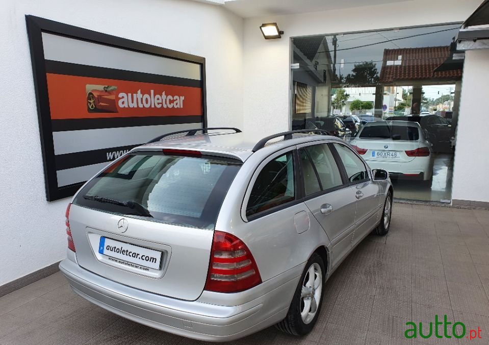 2003' Mercedes-Benz C-200 photo #4