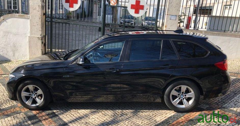 2013' BMW 318 D photo #3