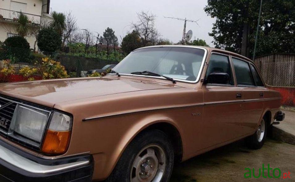 1981' Volvo 244 photo #3