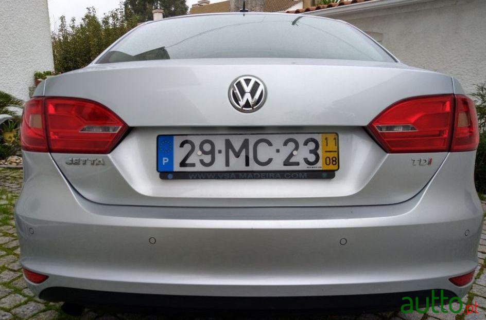 2011' Volkswagen Jetta photo #1