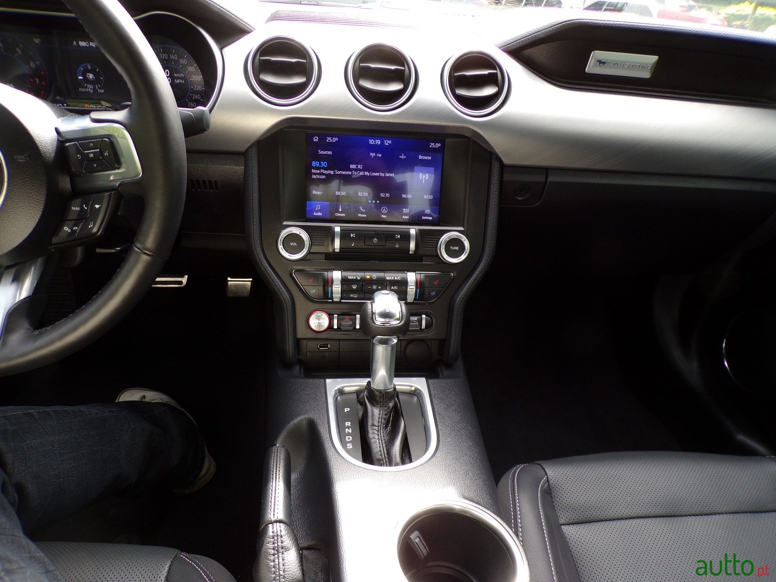 2022' Ford Mustang photo #4