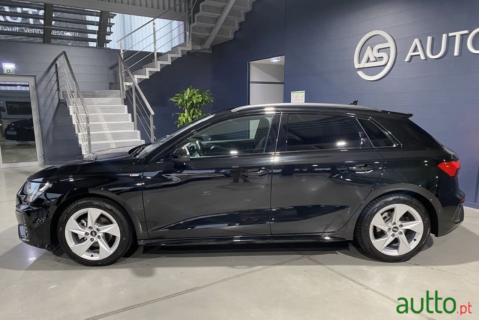 2022' Audi A3 Sportback photo #2