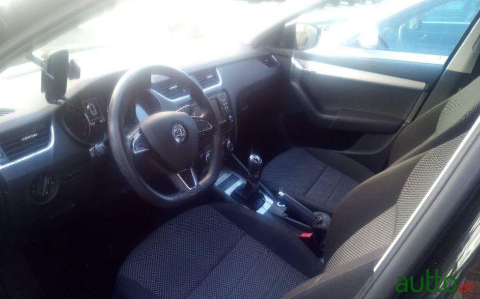 2016' Skoda Octavia Break photo #2