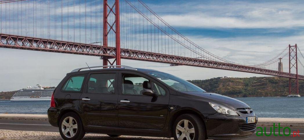 2005' Peugeot 307-Sw Executive photo #2